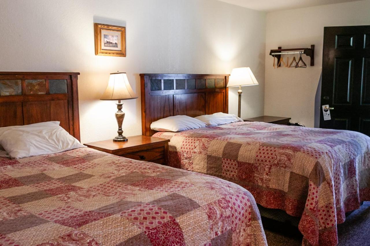 Motel Circle R